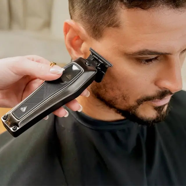 ANDIS Recon Linear Motor Trimmer - Black Chrome