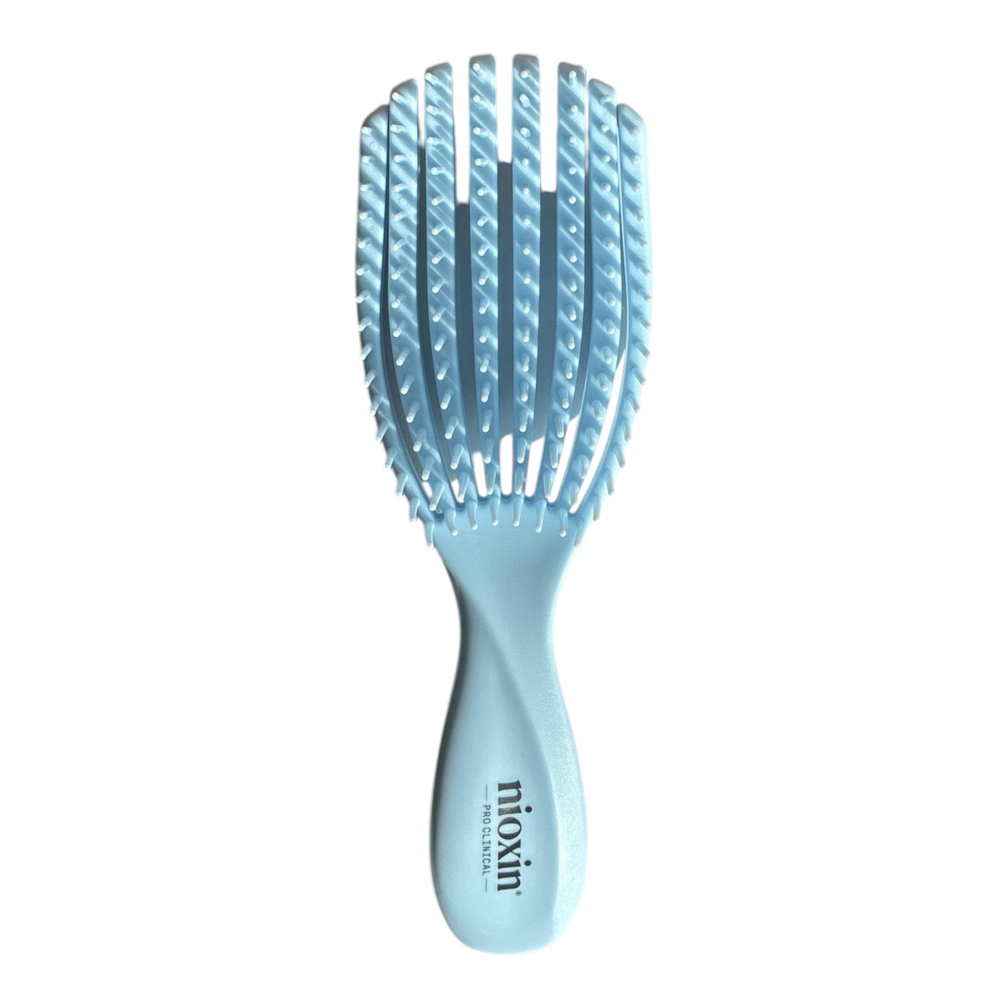 Nioxin Travel Brush Blue